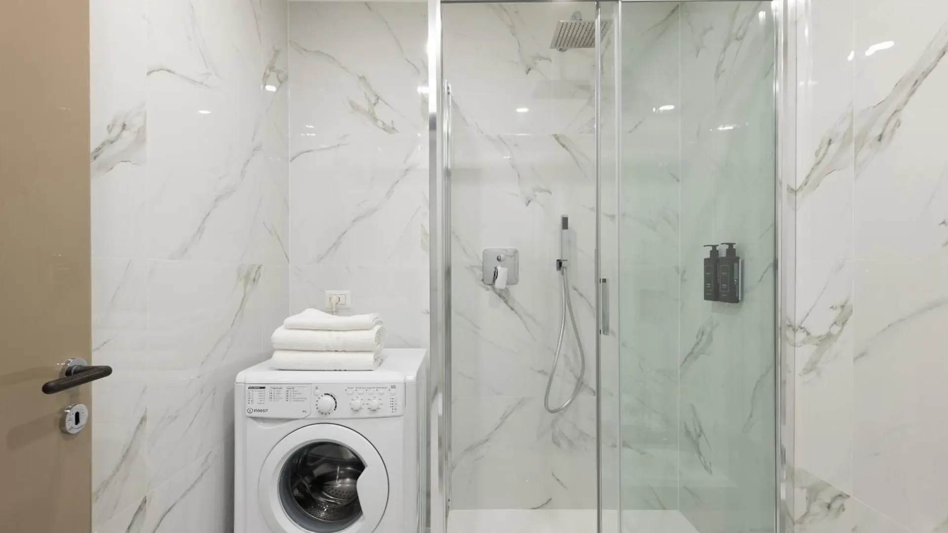 Apartment Milan Royal Suites - Centro Duomo Italy