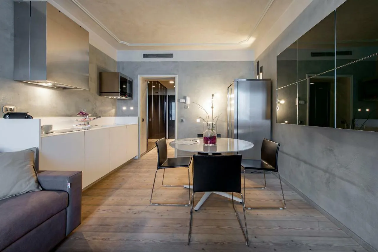 Milan Royal Suites - Centro Duomo 0*,