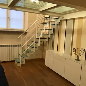 Apartamento La Casina In Burlamacchi, Milán